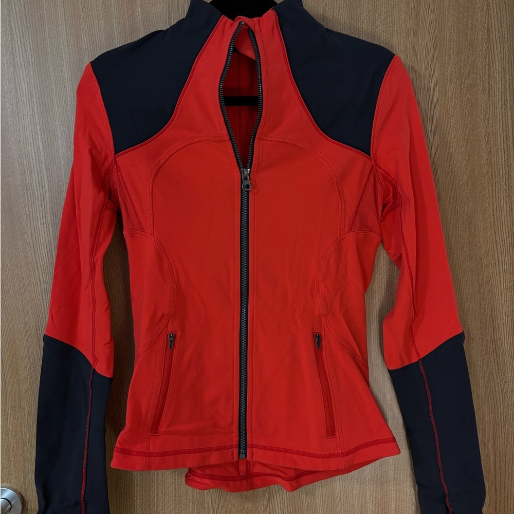 lululemon athletica Red and Charcoal Women's Top - Picture 4 of 5